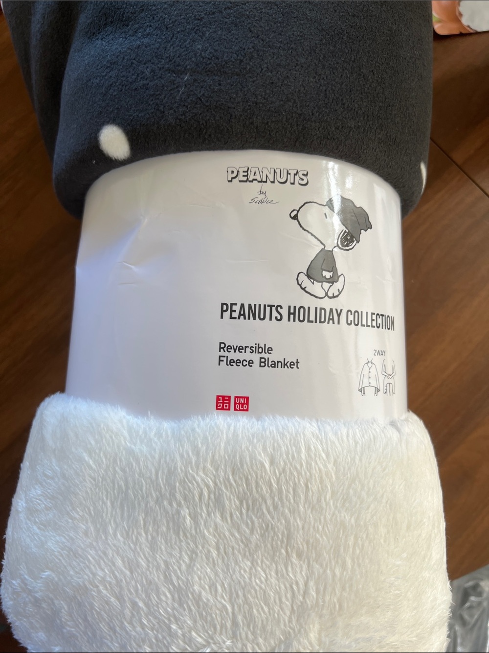 Uniqlo Peanuts Reversible Fleece Blanket - Black & White
